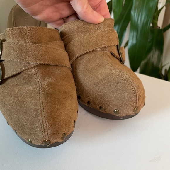 Clogs Wooden Buckle Heel Studded Suede Leather Women’s 9.5 Camel Tan Brown - Picture 3 of 10